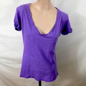Gap sized Medium, purple basics scoop neck t-shirt